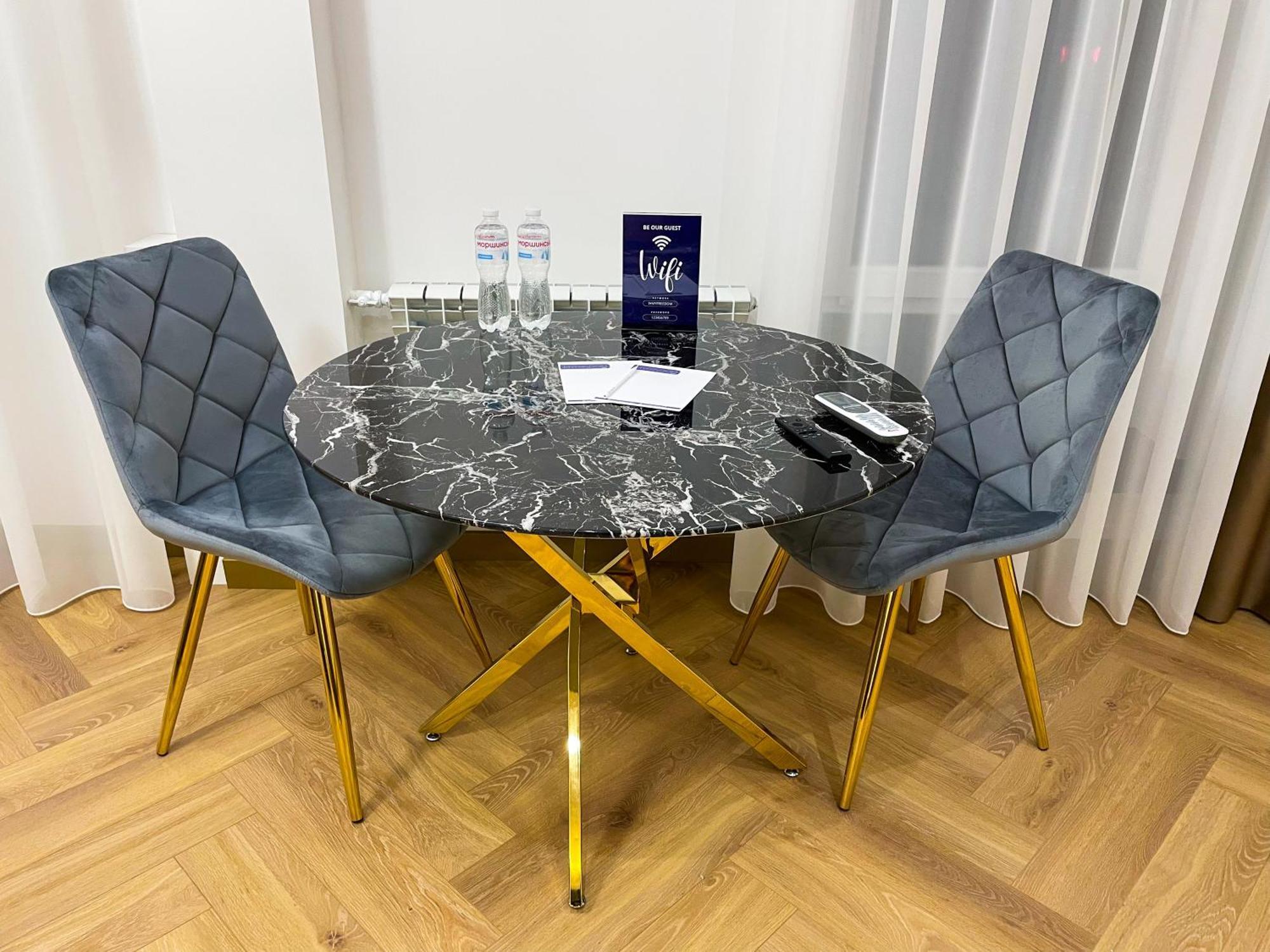 Myfreedom Lux Апартаменти Центр Вул Євгена Чикаленка 33 М Хрещатик Kiev Extérieur photo