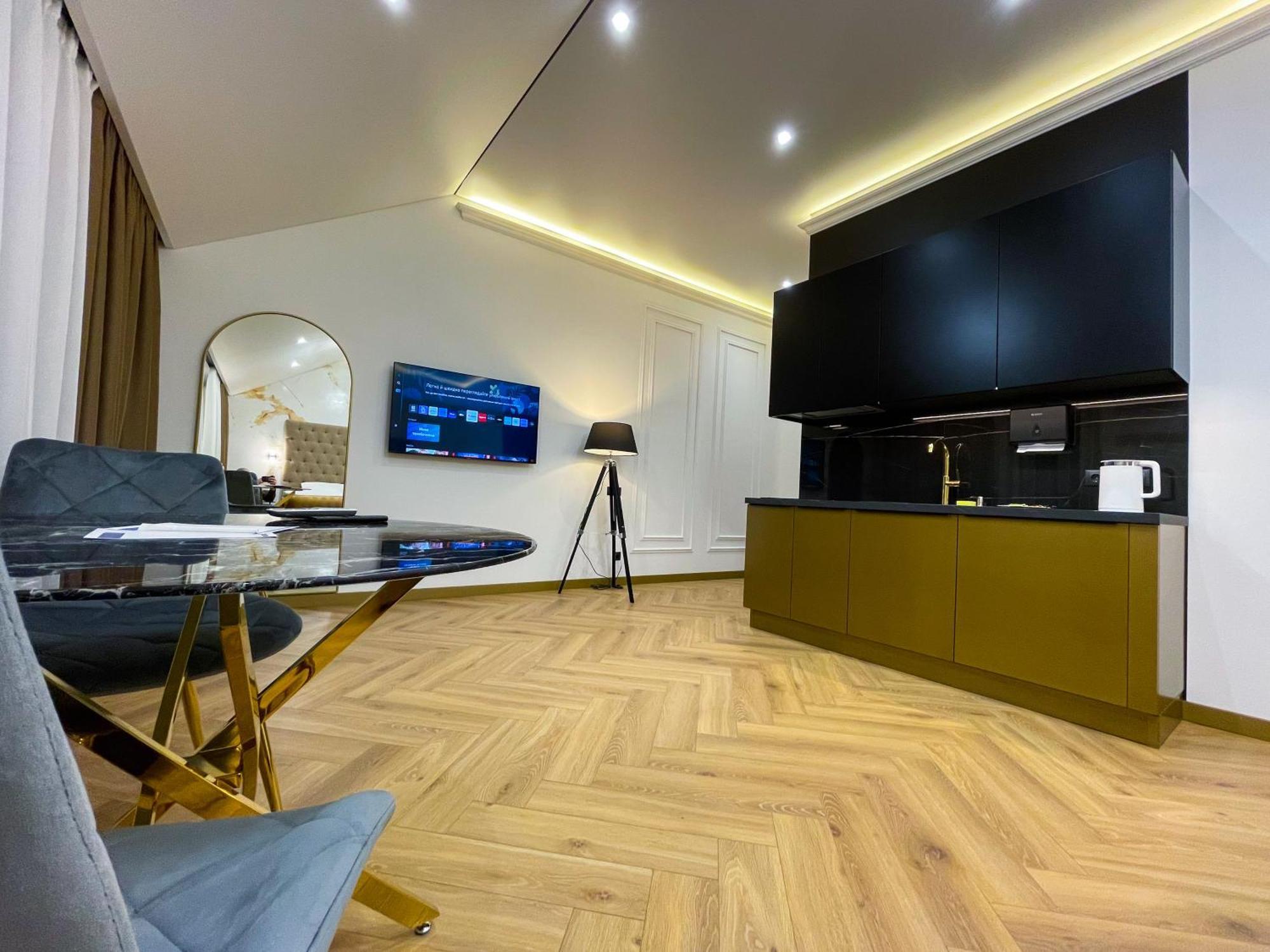 Myfreedom Lux Апартаменти Центр Вул Євгена Чикаленка 33 М Хрещатик Kiev Extérieur photo